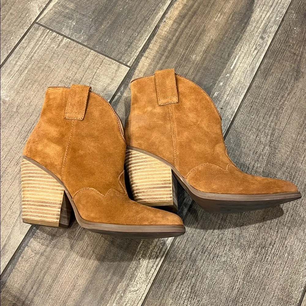 Dingo Brown Suede Ankle Boots - Picture 3 of 8